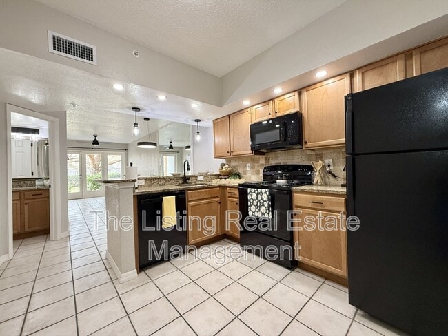 4999 Kyngs Heath Rd in Kissimmee, FL - Building Photo - Building Photo