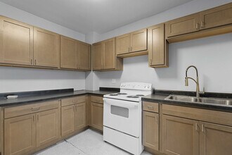 910 Worden St SE in Grand Rapids, MI - Building Photo - Building Photo