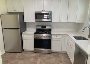 12812 Weiss St in Rockville, MD - Building Photo - Building Photo
