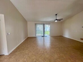 1053 Westwood Dr in Lutz, FL - Building Photo - Building Photo