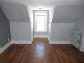 6 Cart Path, Unit 2 in Framingham, MA - Foto de edificio - Building Photo