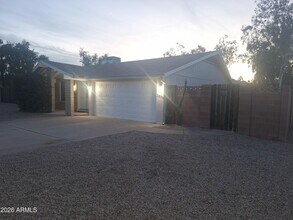 2839 E Altadena Ave in Phoenix, AZ - Building Photo - Building Photo
