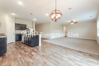 425 Stone Creek Blvd in Glenn Heights, TX - Building Photo - Building Photo