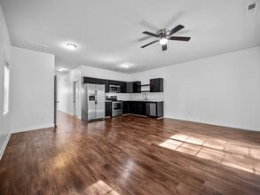 300 Kenan Lp in Jacksonville, NC - Building Photo - Building Photo