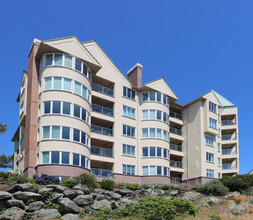 50 Songhees Rd in Victoria, BC - Building Photo - Building Photo