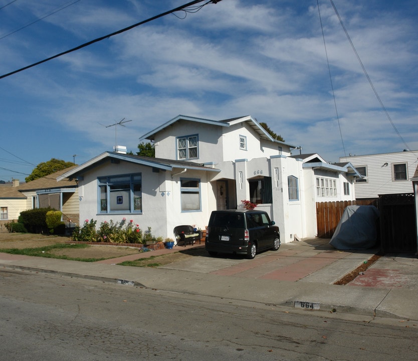 664 39th St in Richmond, CA - Foto de edificio