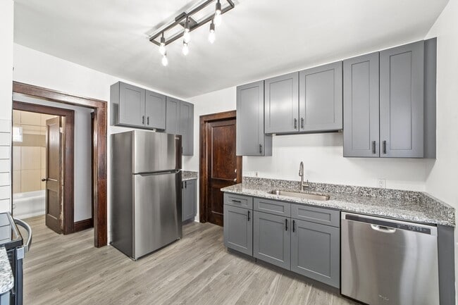 1597 Cohassett Ave in Lakewood, OH - Building Photo - Building Photo