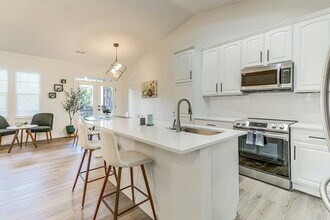 23043 E Ontario Dr in Aurora, CO - Building Photo - Building Photo