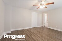 715 Remington Heights Dr photo'