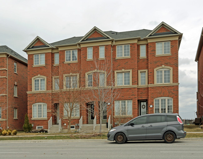 2620-2628 Bur Oak Ave in Markham, ON - Building Photo - Building Photo