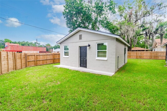 property at 5802 N Suwanee Ave