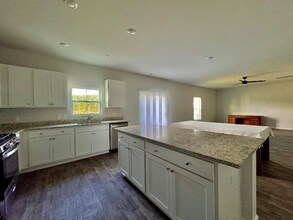 321 Sweetbay Dr in Hardeeville, SC - Building Photo - Building Photo