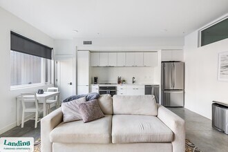 556 E 2100 S in Salt Lake City, UT - Building Photo - Building Photo