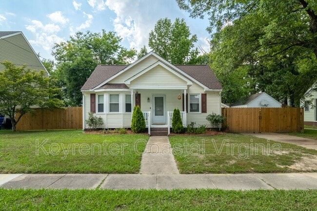 property at 821 Oak Ave