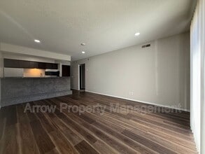 649 S 18th St in Lincoln, NE - Building Photo - Building Photo