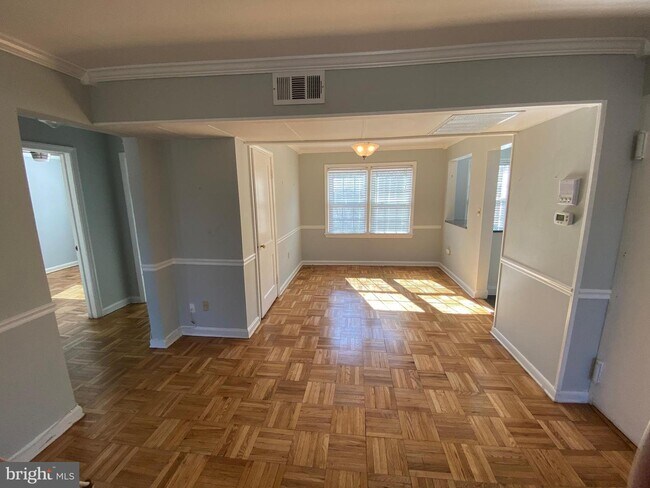 6715 W Wakefield Dr-Unit -C1 in Alexandria, VA - Building Photo - Building Photo