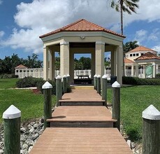 7760 Emerald Cir in Naples, FL - Building Photo - Building Photo