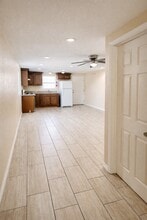 706 Harris Ave in Pasadena, TX - Foto de edificio - Building Photo