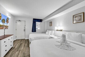 2300 N Ocean Blvd in Myrtle Beach, SC - Foto de edificio - Building Photo