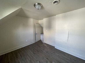 2653 N 22nd St-Unit -2653A (Upper) in Milwaukee, WI - Building Photo - Building Photo