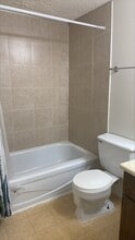 9325-9104 104 Ave NW in Edmonton, AB - Building Photo - Building Photo