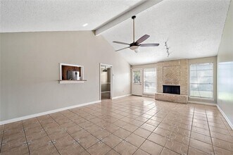 16410 N Cross Dr in Houston, TX - Building Photo - Building Photo