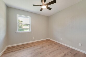 1650 Bending Oaks Trail in Dallas, TX - Building Photo - Building Photo