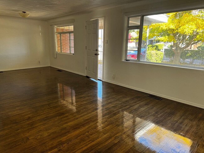 1105 Indiana St SE in Albuquerque, NM - Building Photo - Building Photo