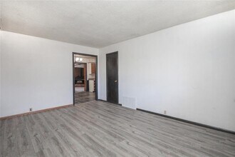 24 SW 54th St in Oklahoma City, OK - Building Photo - Building Photo