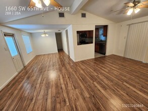1660 SW 65th Ave in Boca Raton, FL - Building Photo - Building Photo