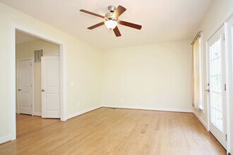 949 Raymond Rd in Charlottesville, VA - Building Photo - Building Photo