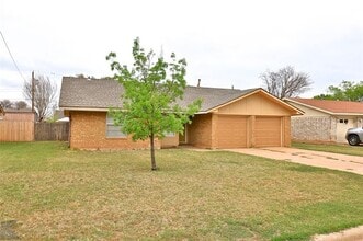 5242 Fairmont St in Abilene, TX - Building Photo - Building Photo