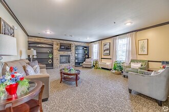 Fox Run Senior Apartments in Crystal Lake, IL - Building Photo - Building Photo
