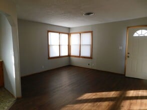 1617 W 3rd Ave in El Dorado, KS - Building Photo - Building Photo