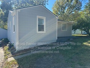 8803 E 49th St in Kansas City, MO - Foto de edificio - Building Photo