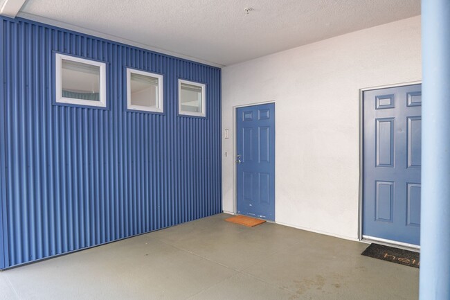 1121 40th St in Emeryville, CA - Foto de edificio - Building Photo
