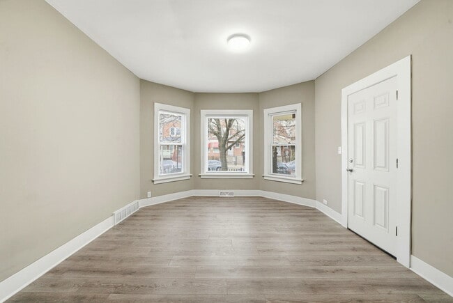 1217 N Harding Ave in Chicago, IL - Building Photo - Building Photo