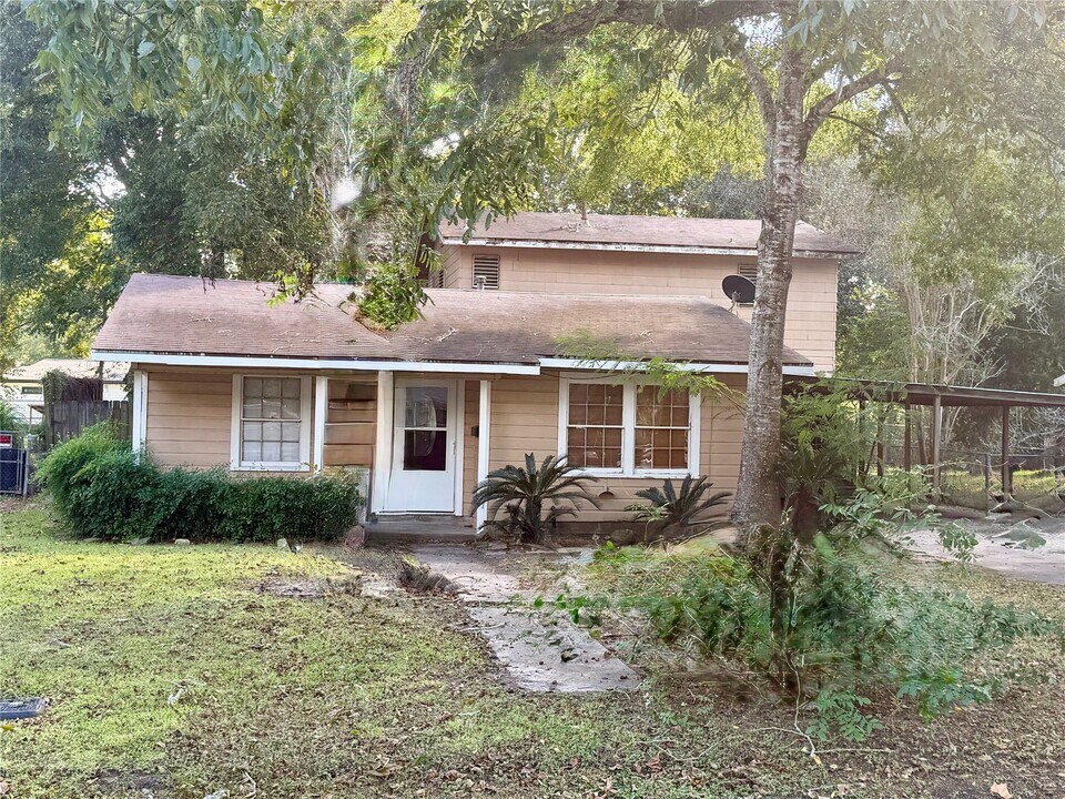 4614 44th St in Dickinson, TX - Building Photo