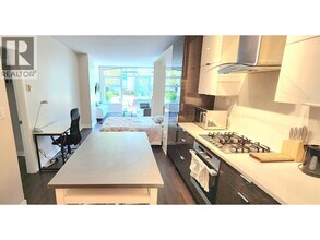 1777 W 7th Ave in Vancouver, BC - Building Photo - Building Photo