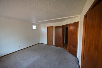 21695 SW Gary Ln in Beaverton, OR - Building Photo - Building Photo
