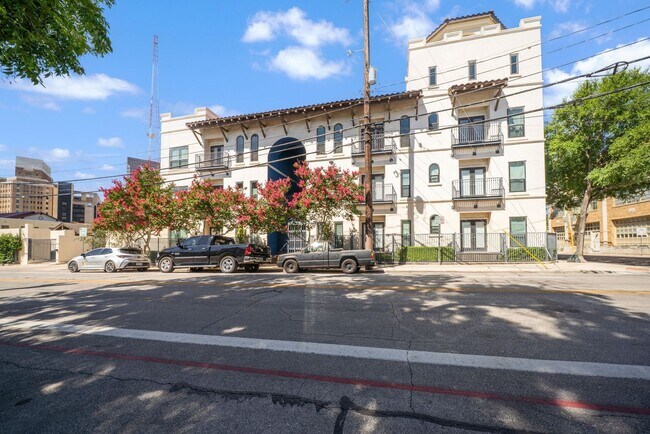 225 Lexington Ave in San Antonio, TX - Foto de edificio - Building Photo