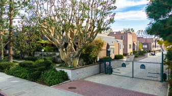 Villa Vallarta in Los Angeles, CA - Building Photo