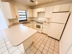 1543 Hawthorne Pl in Wellington, FL - Building Photo