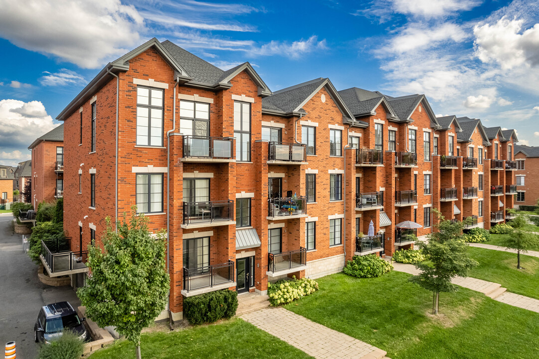 14331 Cavendish Boul in Montréal, QC - Building Photo