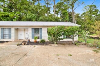 6429 Schoel Ln in Gulf Shores, AL - Building Photo - Building Photo
