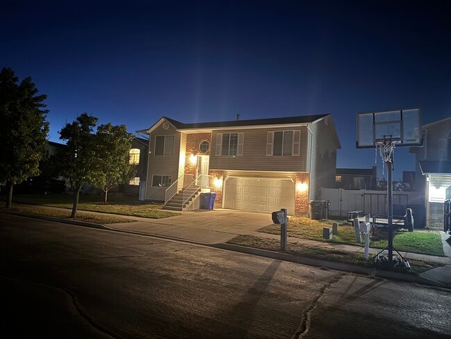 2952 2075 S in Syracuse, UT - Building Photo - Building Photo