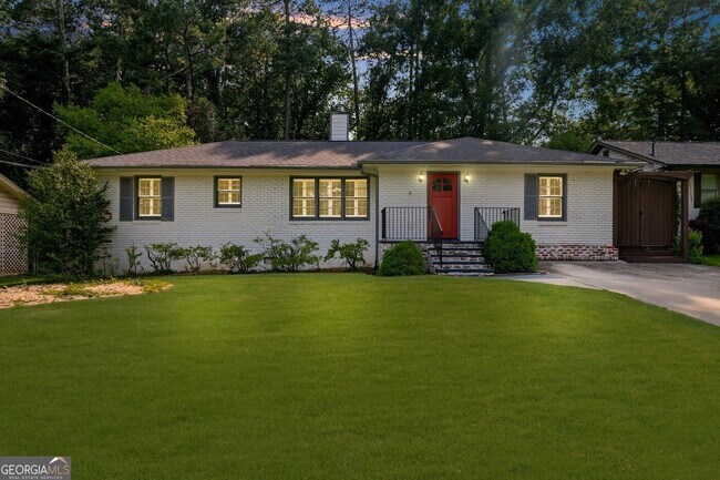 1911 Fairway Cir NE in Atlanta, GA - Building Photo - Building Photo
