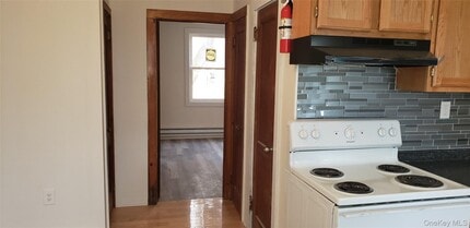 42 Hillside Ave in Monticello, NY - Building Photo - Building Photo