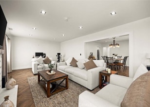 2935 Live Oak St in Walnut Park, CA - Foto de edificio - Building Photo