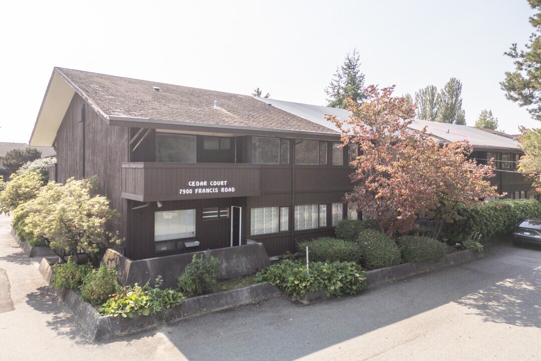 7900 Francis Rd in Richmond, BC - Building Photo
